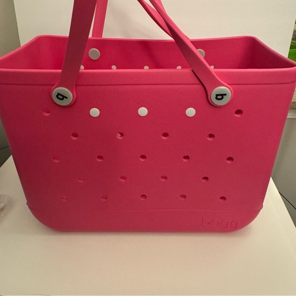 NWT. BOGG bag. Large pink fuschia bogg tote bag. Approx. 19x15x9.25. - Picture 1 of 11